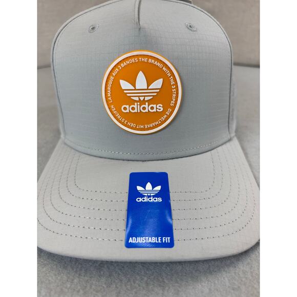 NWT Adidas Originals Emblem Precurve Brim Men's Snapback Hat Cap Gray NWT - Picture 1 of 8